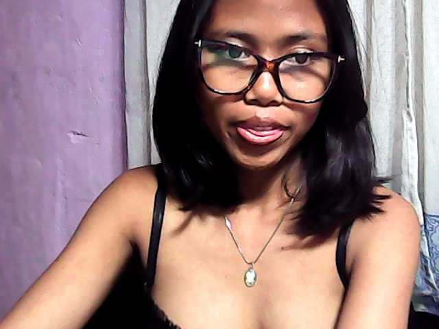 Natalie-Luxa live cam on BongaCams