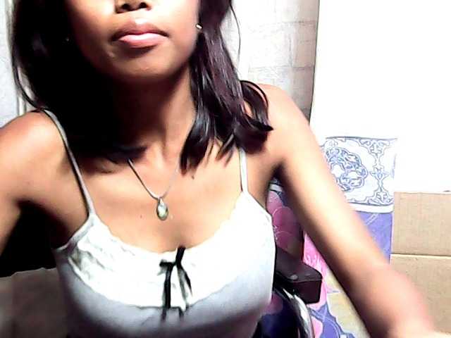 Natalie-Luxa live cam on BongaCams