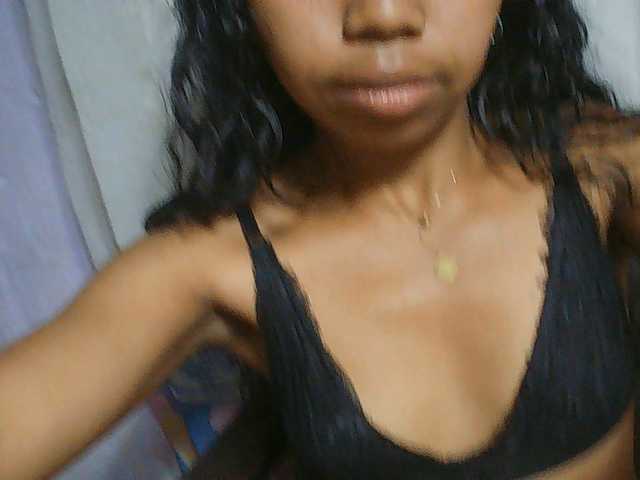 Natalie-Luxa live cam on BongaCams