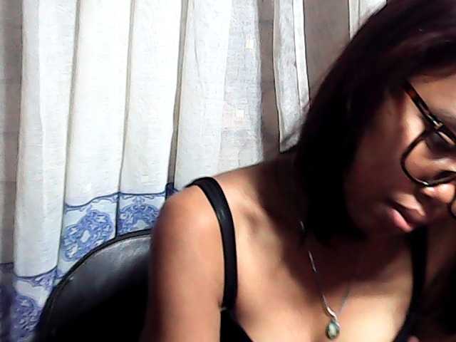 Natalie-Luxa live cam on BongaCams