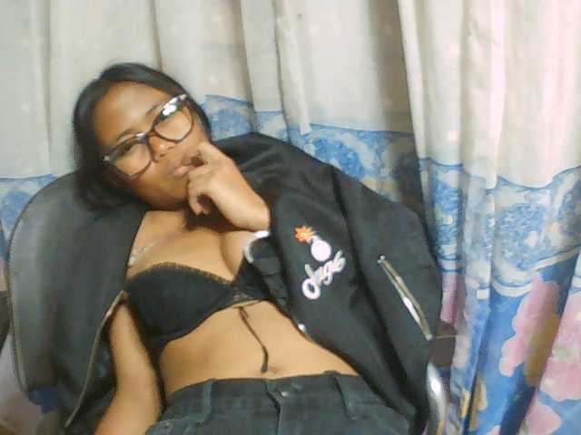 Natalie-Luxa live cam on BongaCams