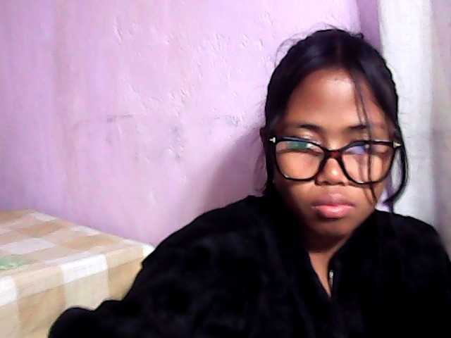Natalie-Luxa live cam on BongaCams