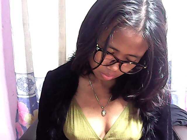 Natalie-Luxa live cam on BongaCams