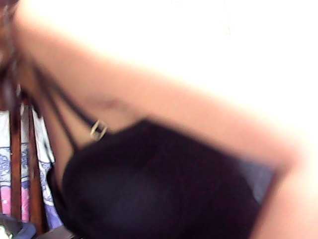 Natalie-Luxa live cam on BongaCams
