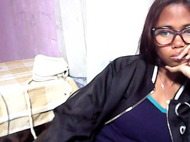 Natalie-Luxa live cam on BongaCams