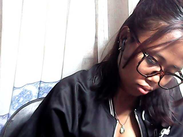 Natalie-Luxa live cam on BongaCams