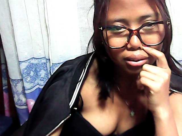 Natalie-Luxa live cam on BongaCams