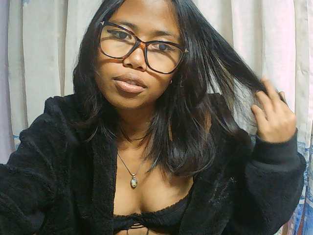Natalie-Luxa live cam on BongaCams