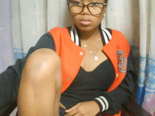 Natalie-Luxa live cam on BongaCams
