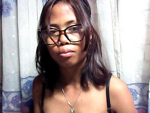 Natalie-Luxa live cam on BongaCams