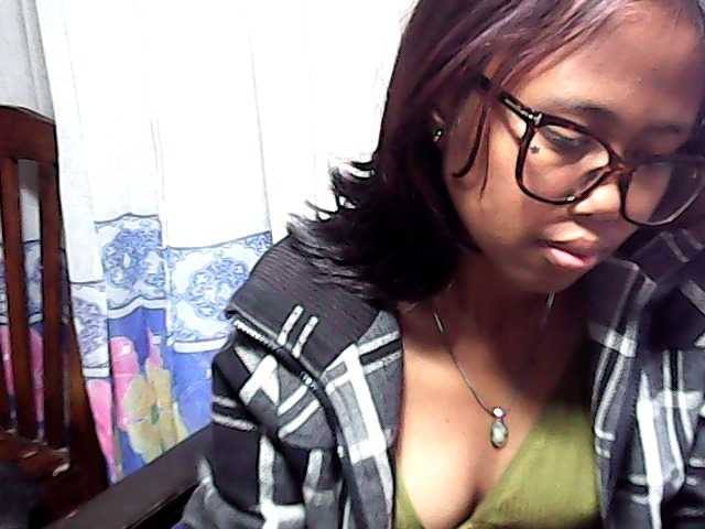Natalie-Luxa live cam on BongaCams