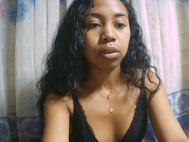 Natalie-Luxa live cam on BongaCams