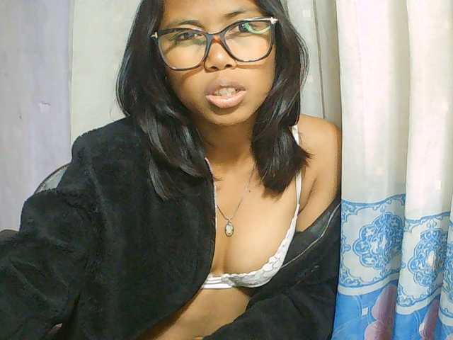 Natalie-Luxa live cam on BongaCams