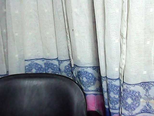 Natalie-Luxa live cam on BongaCams