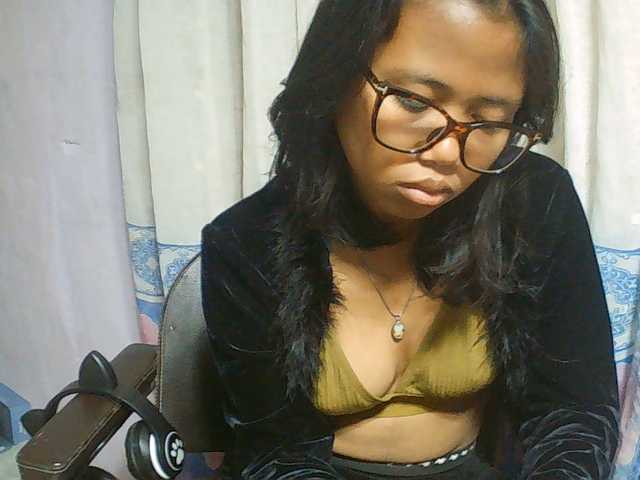 Natalie-Luxa live cam on BongaCams