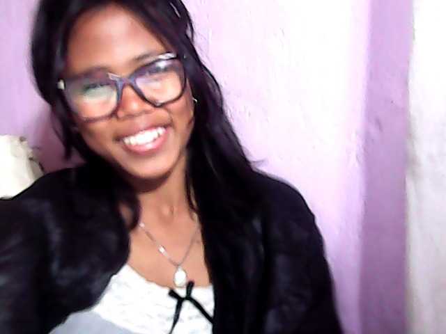 Natalie-Luxa live cam on BongaCams