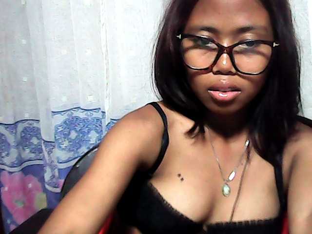 Natalie-Luxa live cam on BongaCams