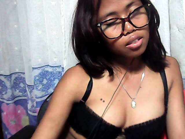 Natalie-Luxa live cam on BongaCams