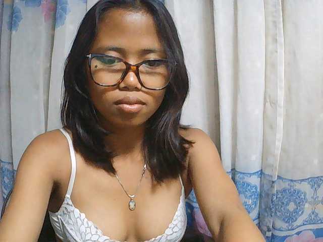 Natalie-Luxa live cam on BongaCams