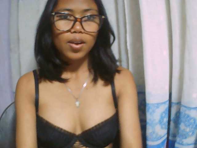 Natalie-Luxa live cam on BongaCams