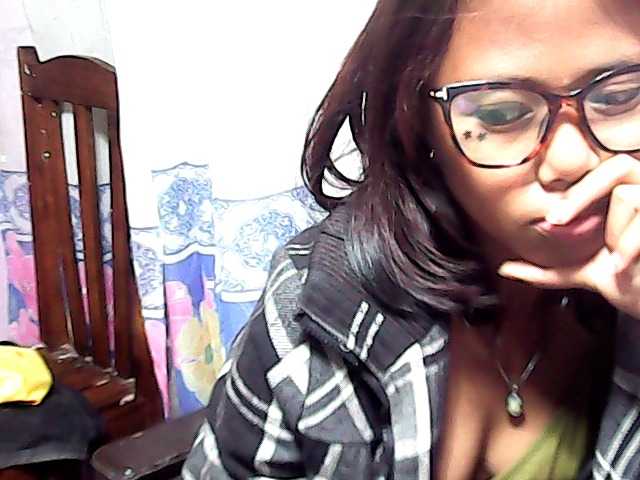 Natalie-Luxa live cam on BongaCams