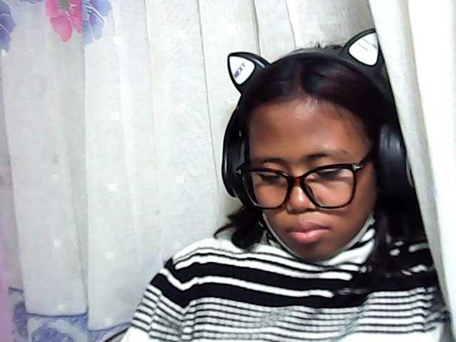 Natalie-Luxa live cam on BongaCams