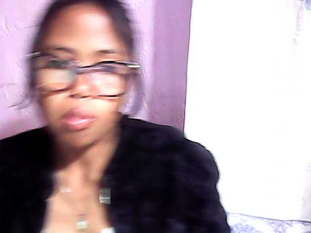 Natalie-Luxa live cam on BongaCams
