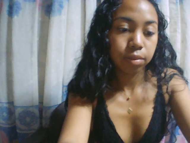 Natalie-Luxa live cam on BongaCams