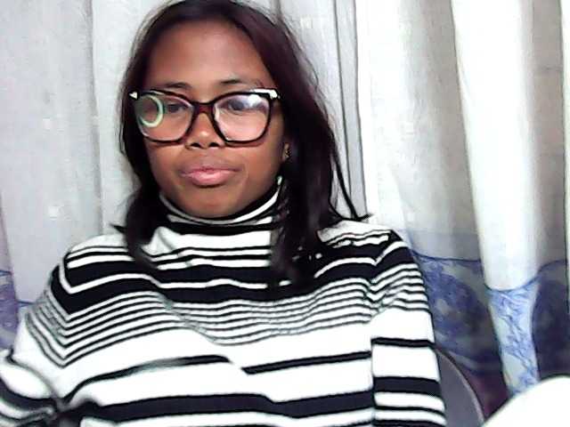 Natalie-Luxa live cam on BongaCams