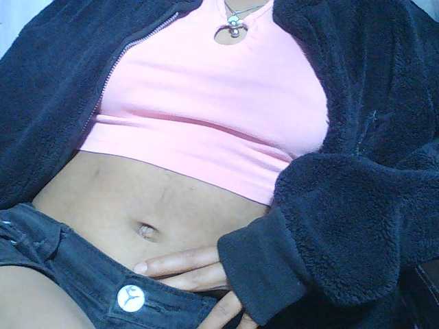 Natalie-Luxa live cam on BongaCams