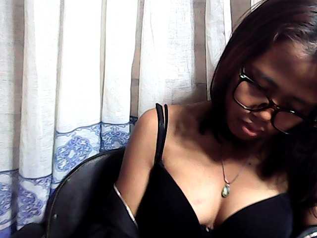 Natalie-Luxa live cam on BongaCams