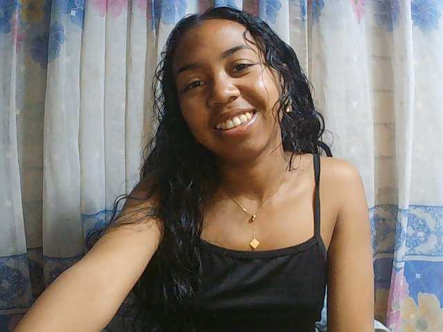 Natalie-Luxa live cam on BongaCams