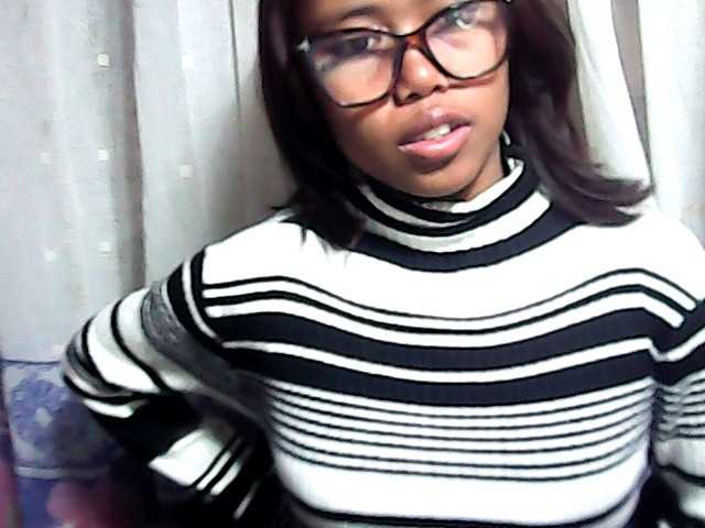 Natalie-Luxa live cam on BongaCams
