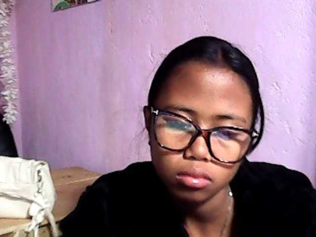 Natalie-Luxa live cam on BongaCams