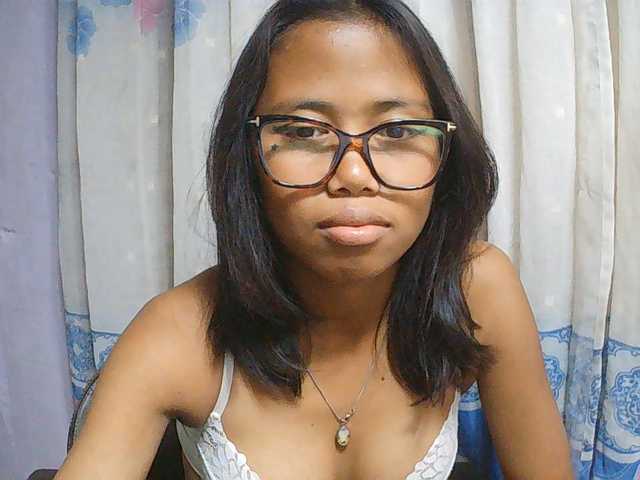 Natalie-Luxa live cam on BongaCams