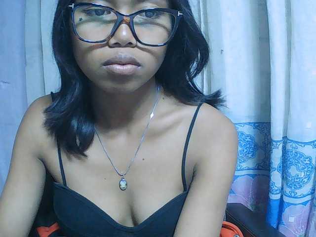 Natalie-Luxa live cam on BongaCams