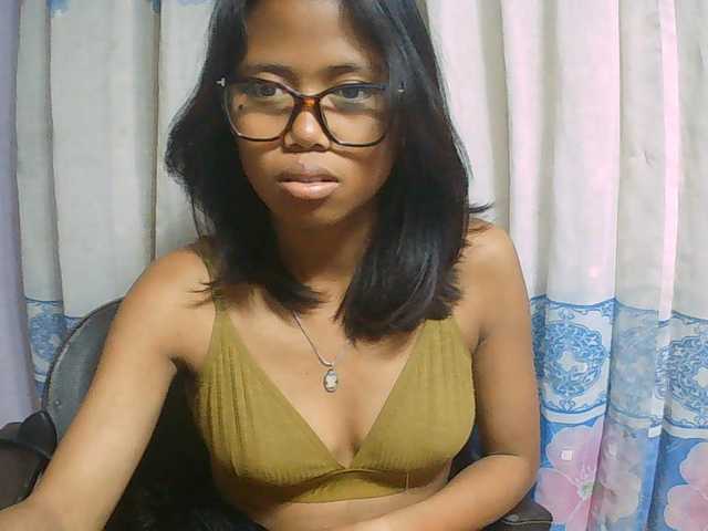 Natalie-Luxa live cam on BongaCams