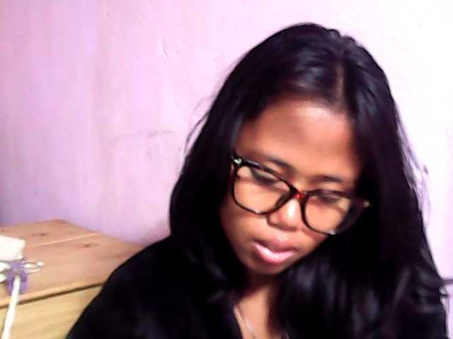 Natalie-Luxa live cam on BongaCams
