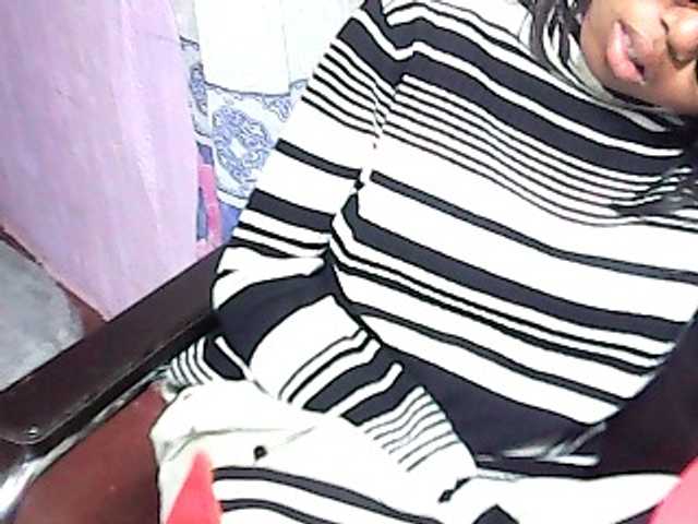 Natalie-Luxa live cam on BongaCams