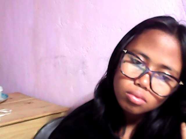 Natalie-Luxa live cam on BongaCams