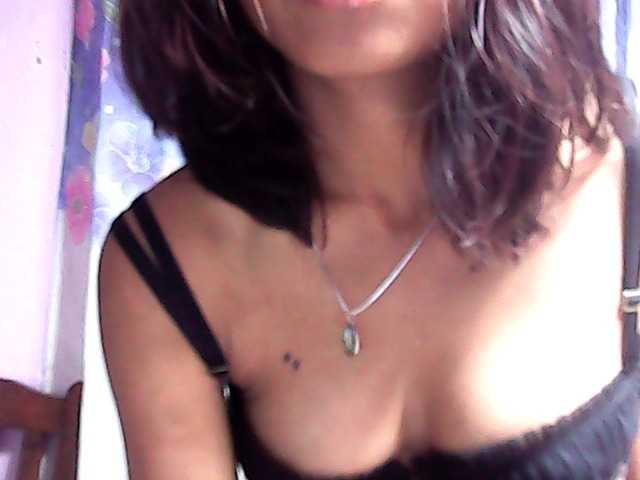 Natalie-Luxa live cam on BongaCams