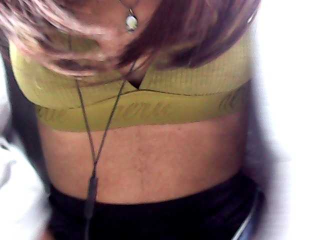 Natalie-Luxa live cam on BongaCams