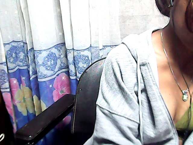 Natalie-Luxa live cam on BongaCams