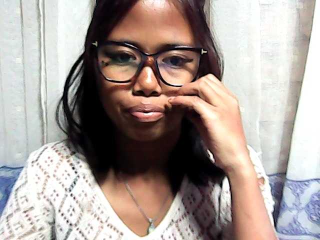 Natalie-Luxa live cam on BongaCams