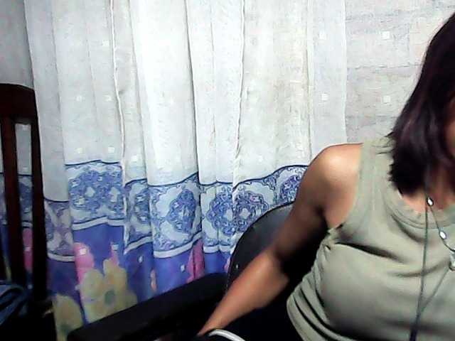 Natalie-Luxa live cam on BongaCams
