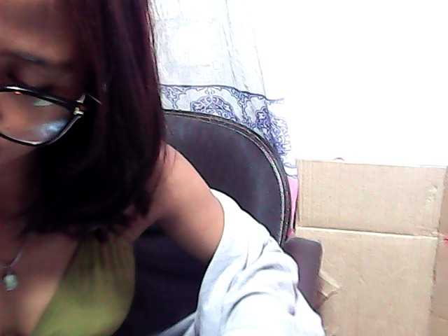 Natalie-Luxa live cam on BongaCams