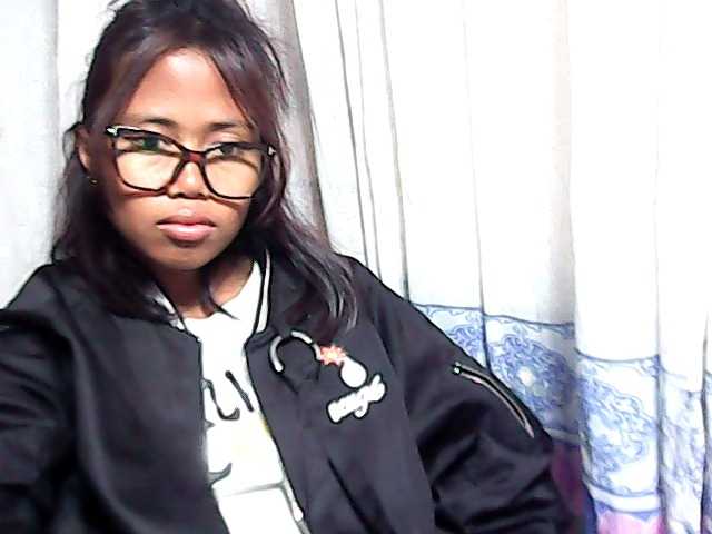 Natalie-Luxa live cam on BongaCams