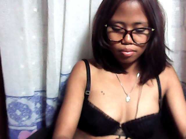 Natalie-Luxa live cam on BongaCams