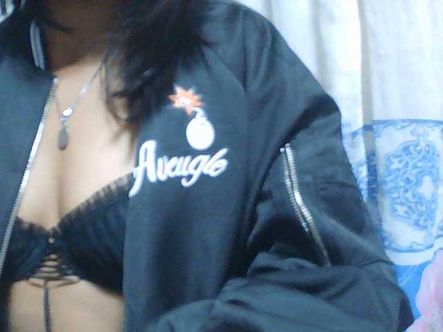 Natalie-Luxa live cam on BongaCams