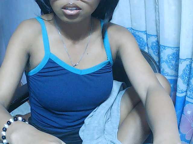 Natalie-Luxa live cam on BongaCams